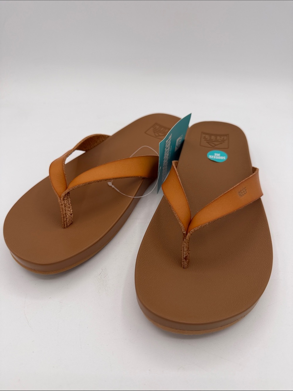 Reef Cushion Court, natural